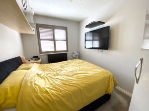 Bedroom- click for photo gallery